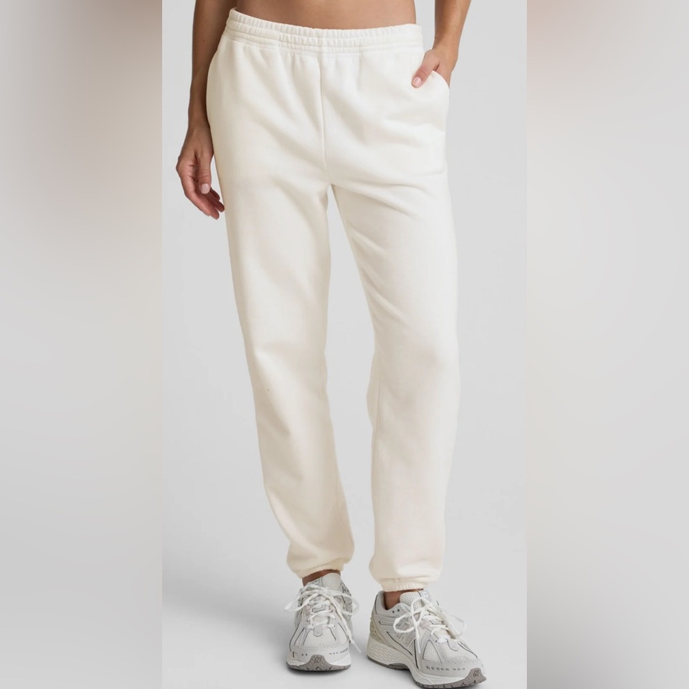 Beyond Yoga LuxeFleece White Jogger Pants